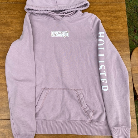 hollister lavender hoodie